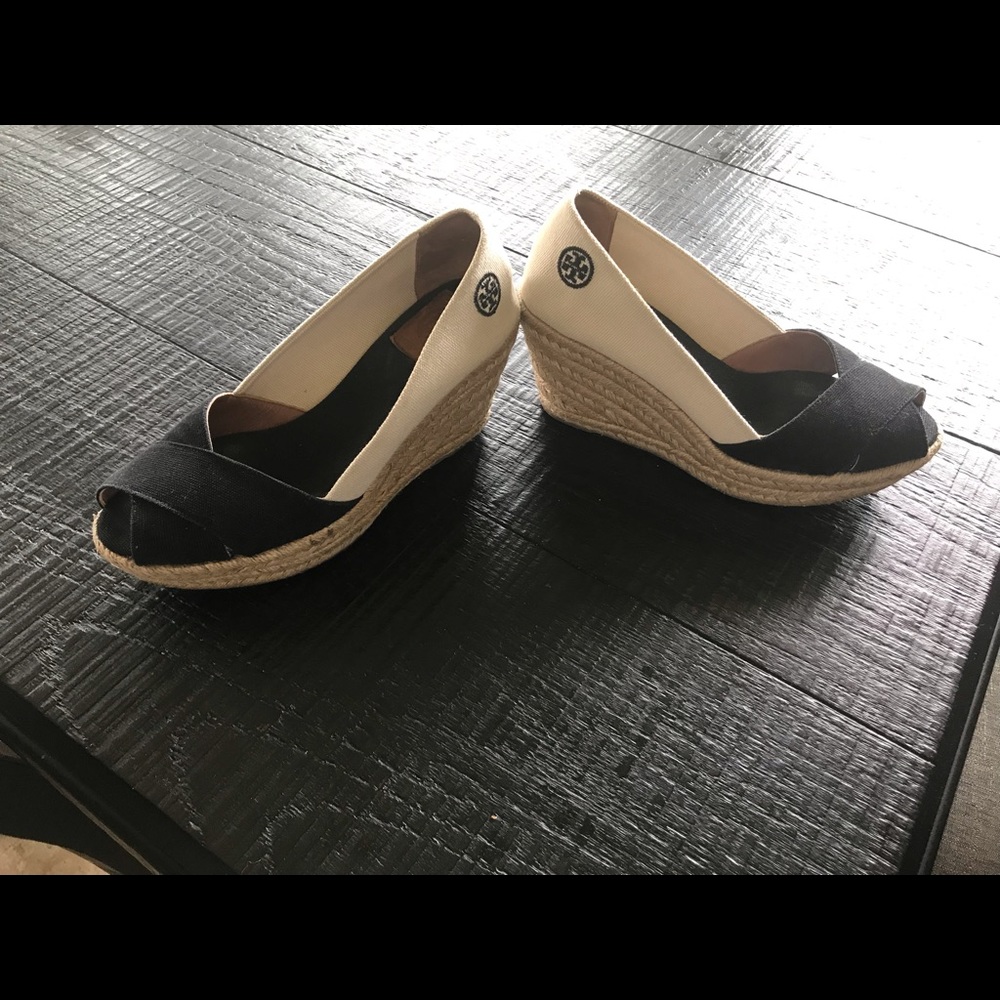 *SOLD* Tory Burch Wedges